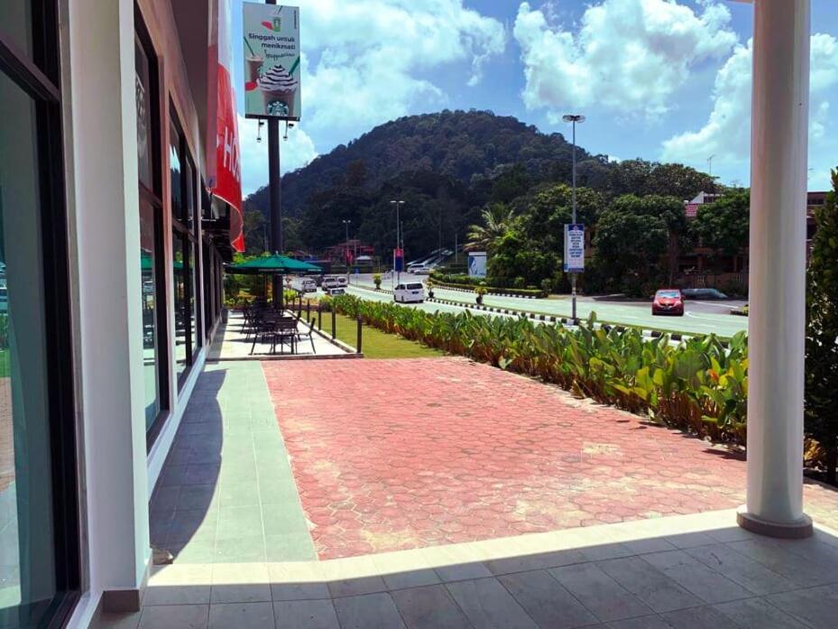 Maple Lodge Batu Pahat Eksteriør billede