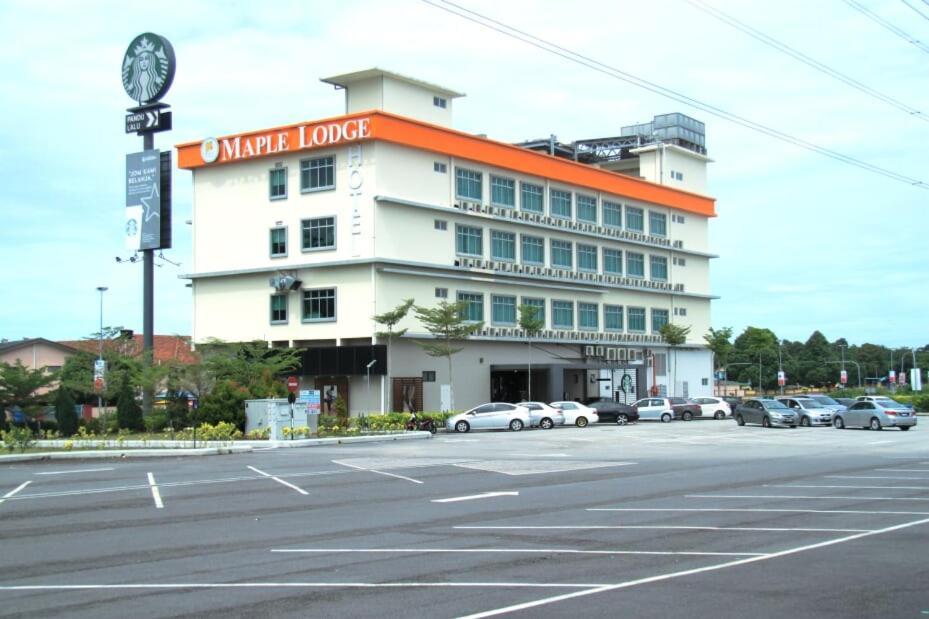 Maple Lodge Batu Pahat Eksteriør billede