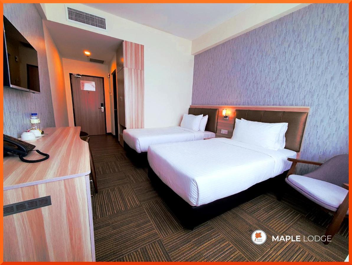 Maple Lodge Batu Pahat Eksteriør billede