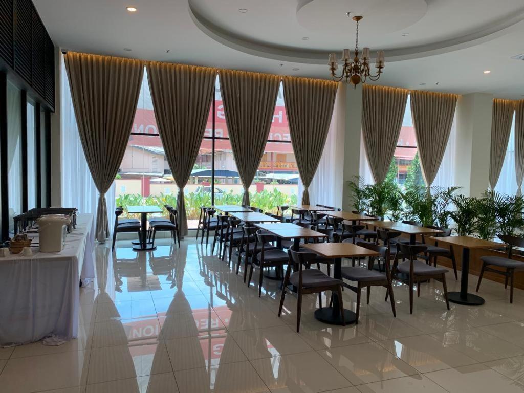 Maple Lodge Batu Pahat Eksteriør billede