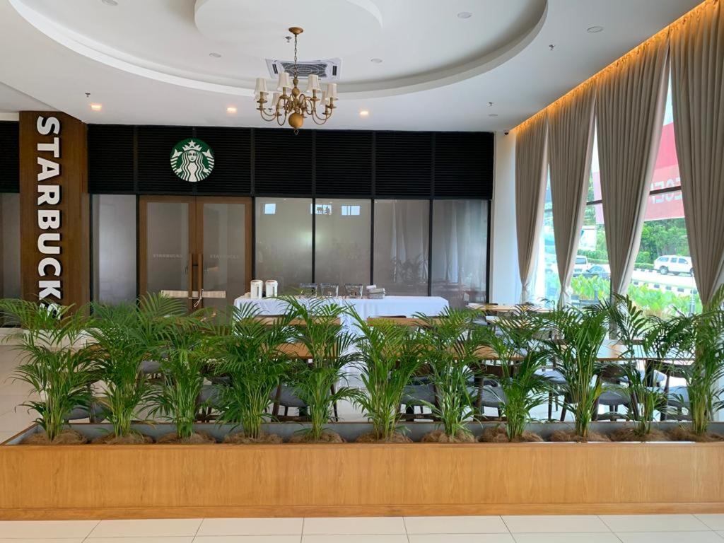 Maple Lodge Batu Pahat Eksteriør billede