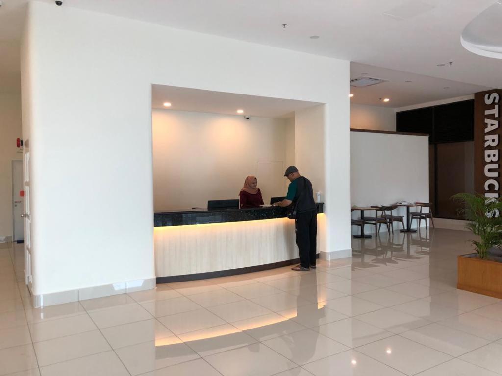 Maple Lodge Batu Pahat Eksteriør billede